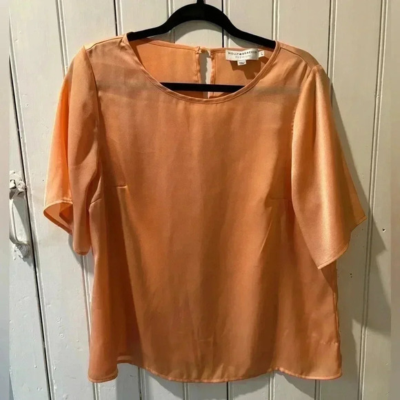 Molly Bracken Tops - 💕3/$25💕 Molly Bracken  Premium Blouse